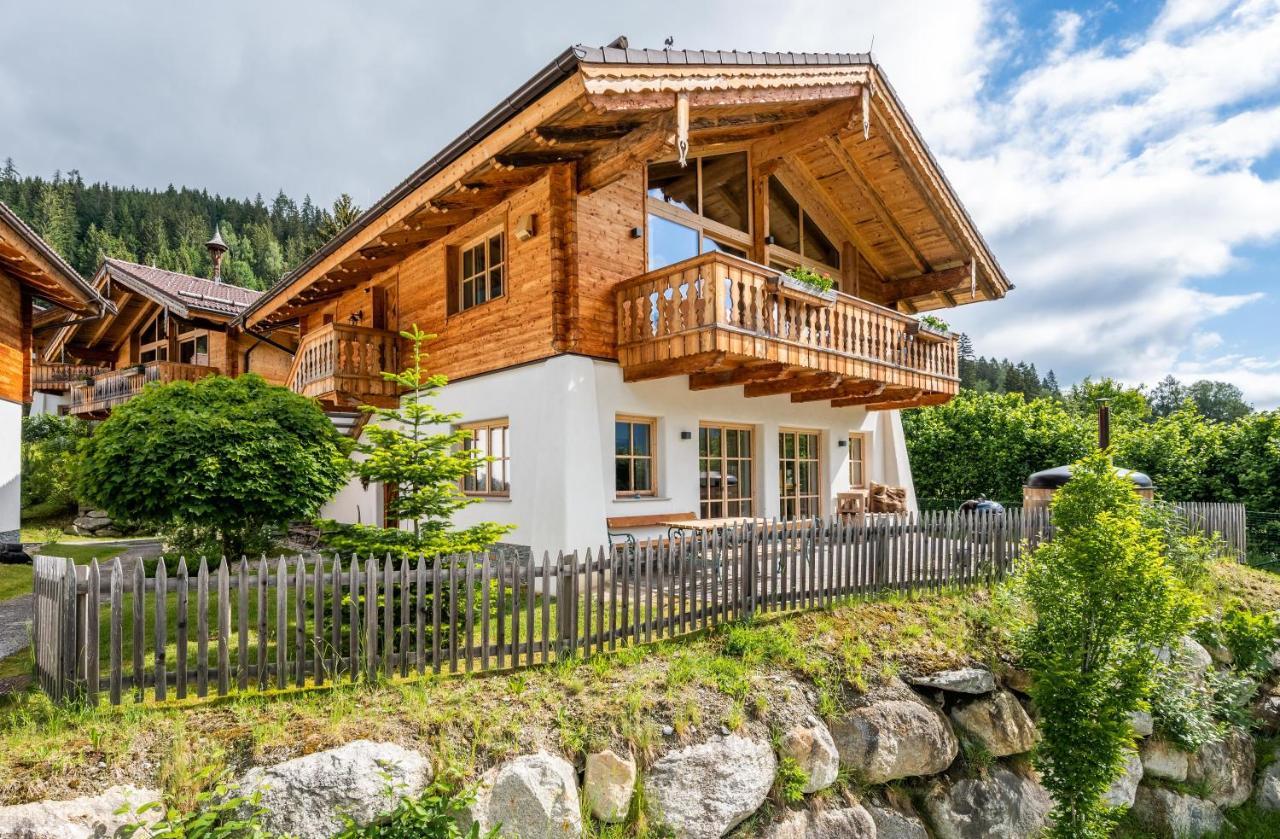 Chaletdorf Am Sonnenhang Neukirchen am Grossvenediger Exterior photo